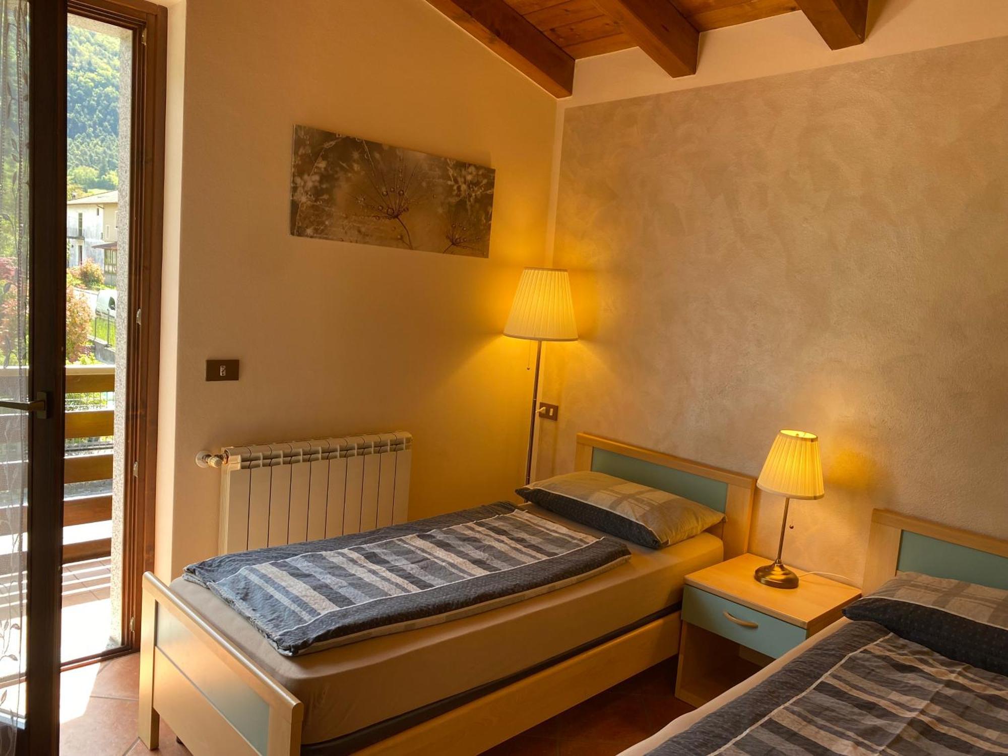 Casa Alice Apartment Crone Екстериор снимка